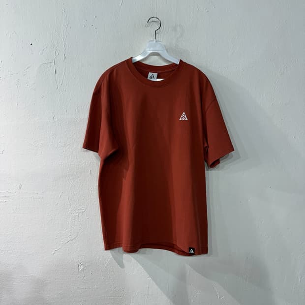 나이키 ACG 반팔티 XL
