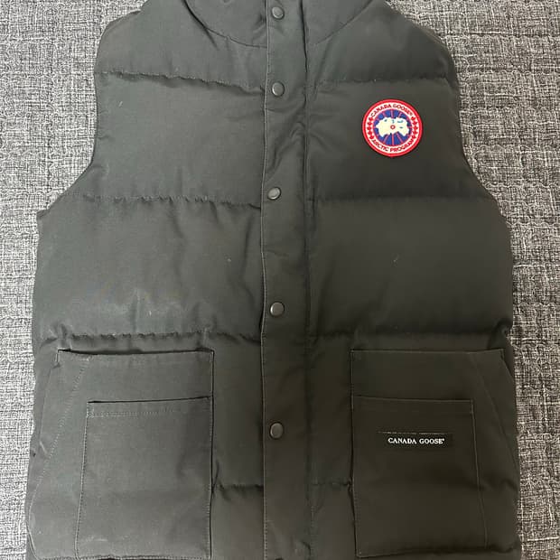 캐나다구스 패딩조끼