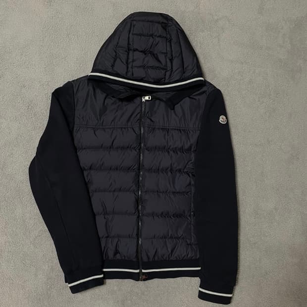 [정품] 몽클레어 후드 니트패딩 블랙 L 