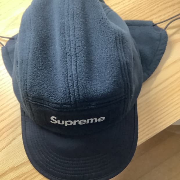 24fw 슈프림 폴라텍 이어플랩 캠프캡