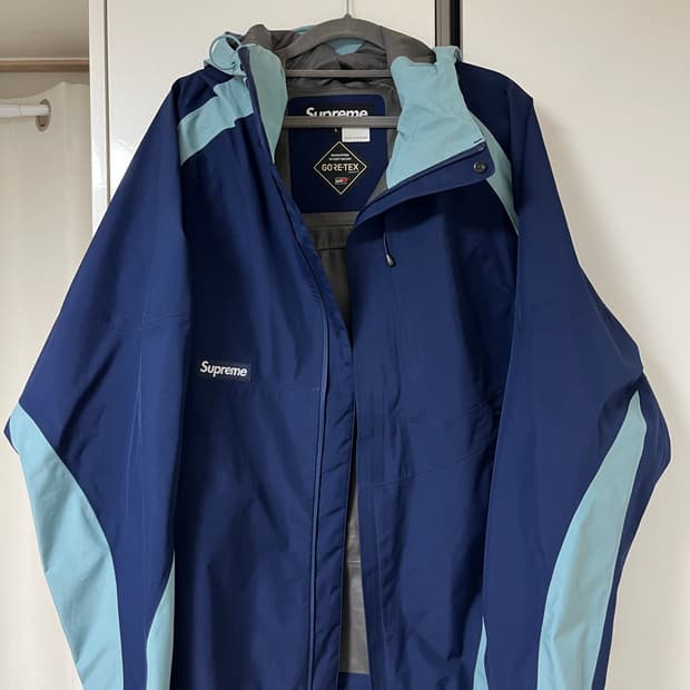 슈프림 고어텍스 팩라이트 자켓 L