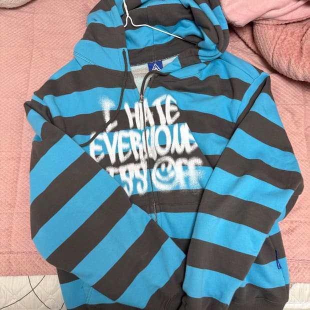 이스트쿤스트 후드집업