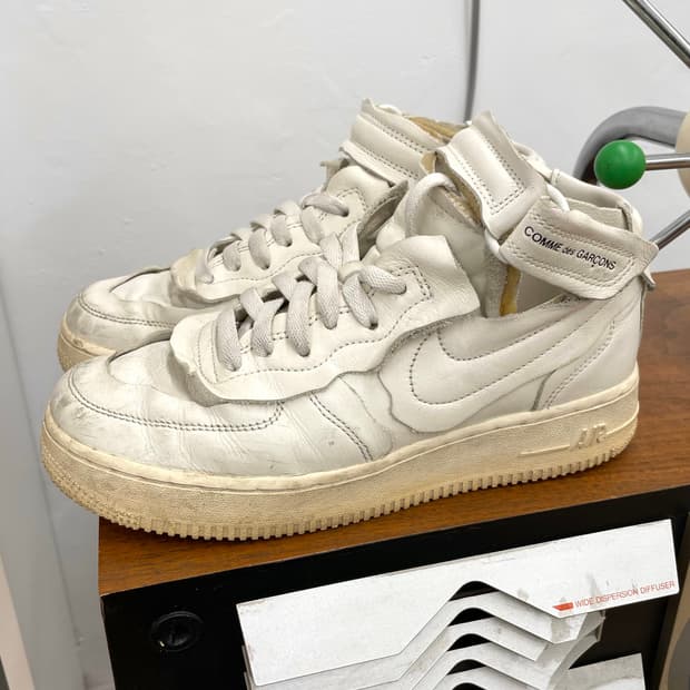 [240] 꼼데가르송 나이키 에어포스 미드 스니커즈