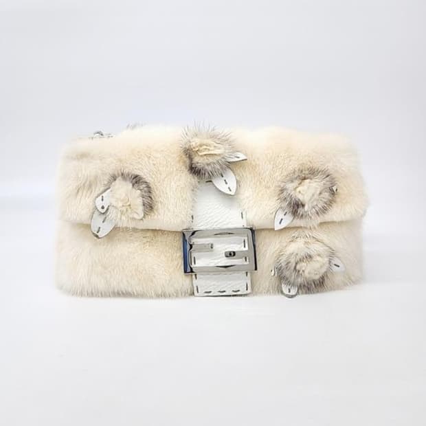 펜디 퍼 바게트백 레어템