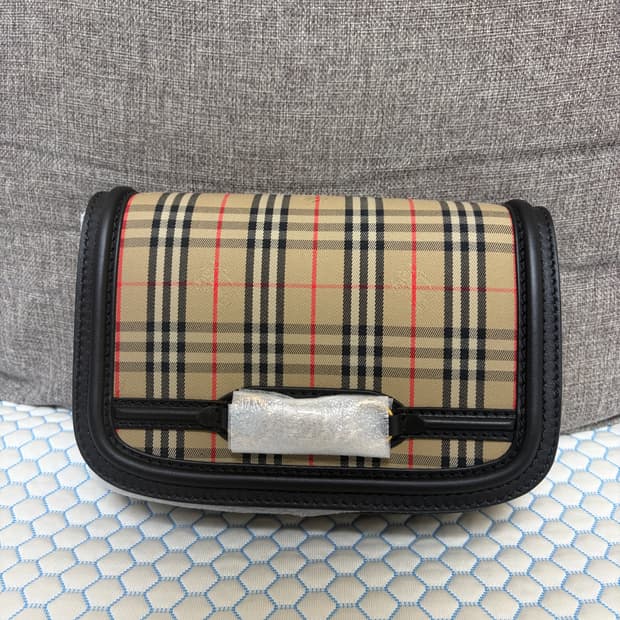 버버리 체크 링크 숄더백 블랙 새제품(풀구성)