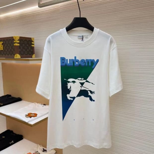 남성 반팔티셔츠