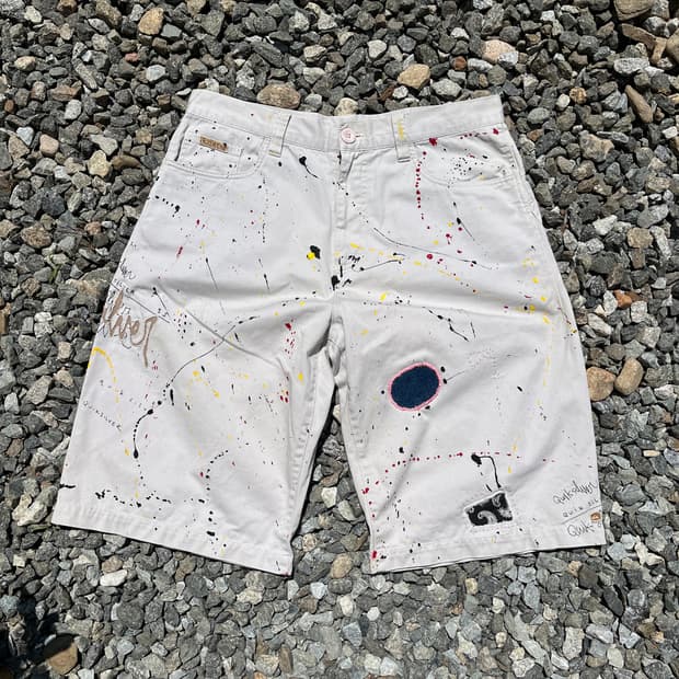 [Quiksilver] 페인팅 자수 버뮤다팬츠 (실측확인)