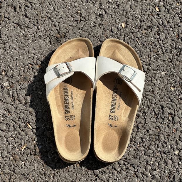 [240] 버켄스탁 마드리드 화이트 샌들 37
