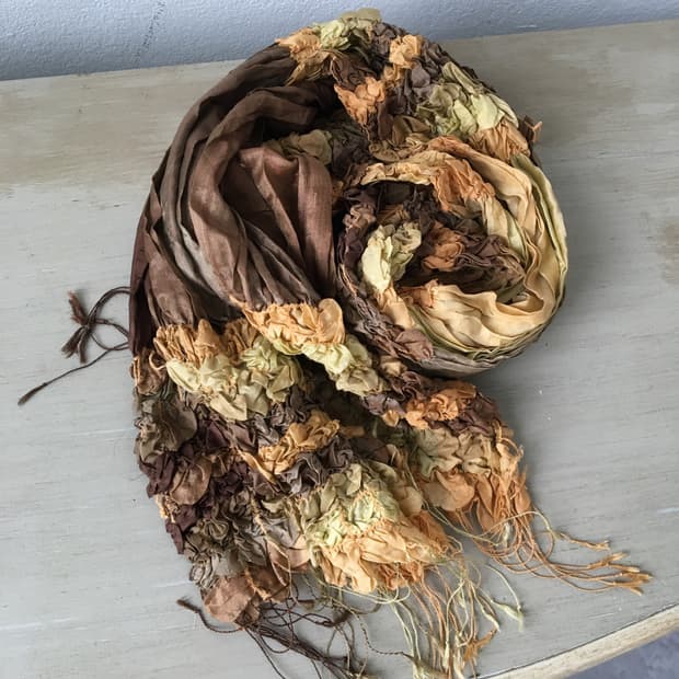 dyed shirring scarf