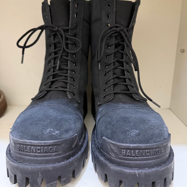발렌시아가 컴뱃 스트라이크 부츠 42
