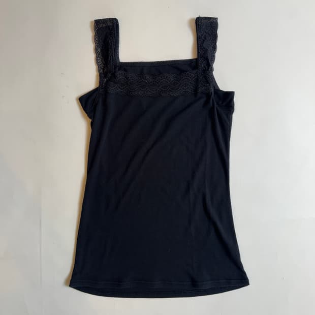 Black Wave Lace Strap Camisole