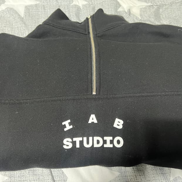 아이앱 하프집업 블랙 라지