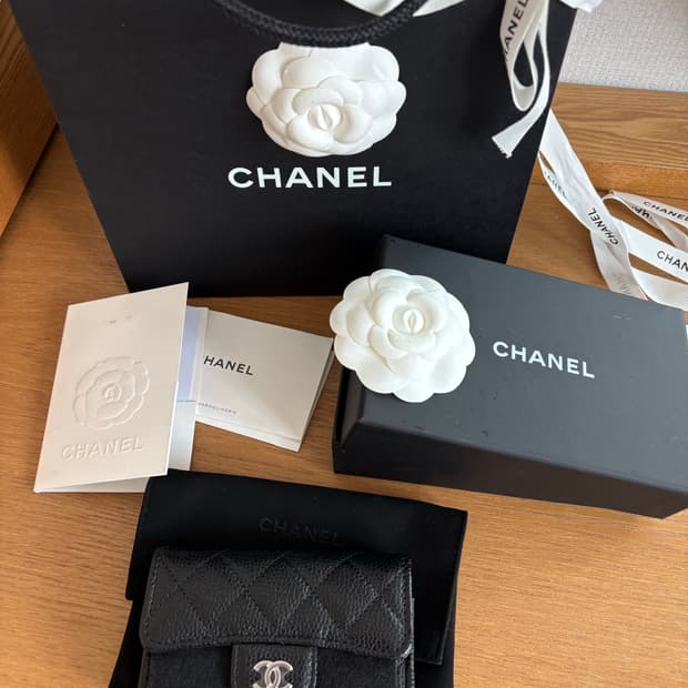 샤넬 카드지갑 은장