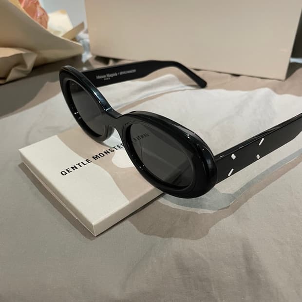 젠틀 몬스터 x 메종 마르지엘라 MM206 블랙 그레이