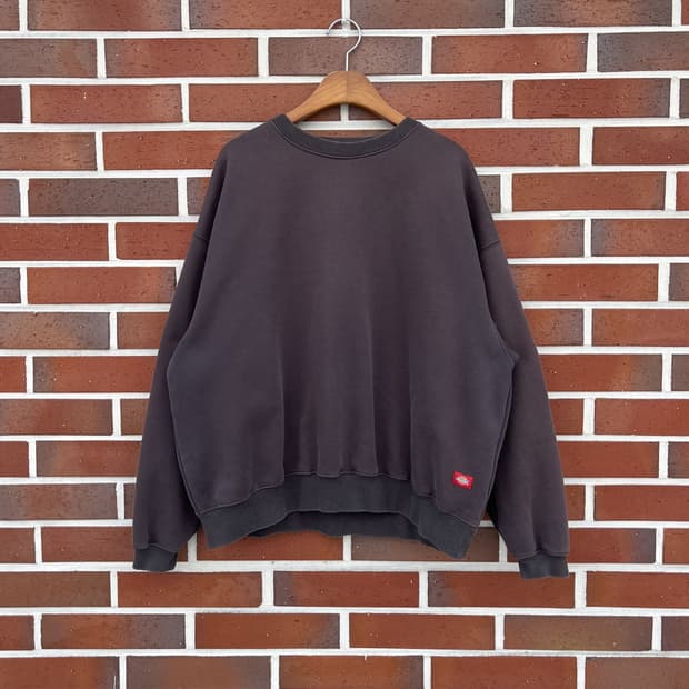 Dickies 선페이딩 맨투맨 