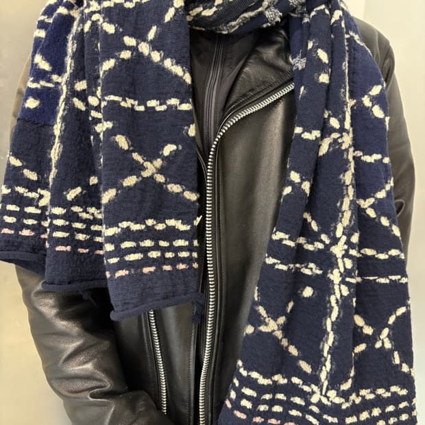 캐피탈 울 사시코 해피 머플러