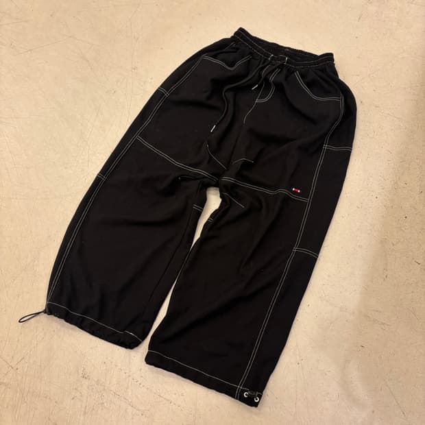 로맨틱크라운 스티치 스트링 팬츠