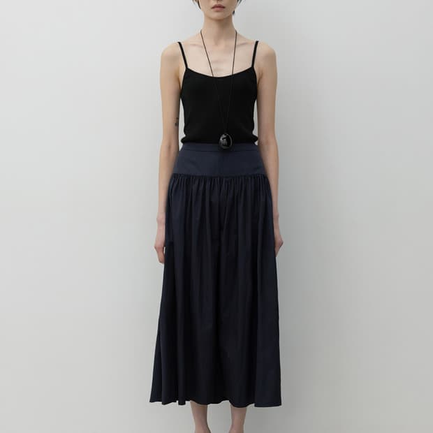 LFM Shirred Tiered Skirt (Navy) 구해요