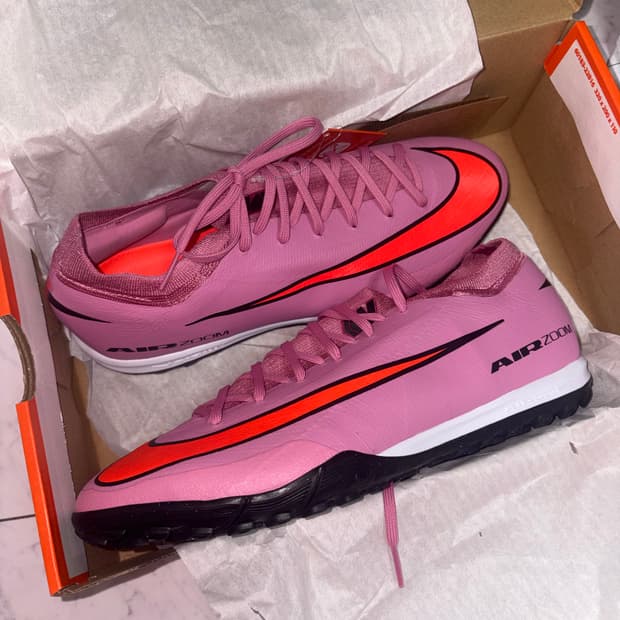 새상품 나이키 줌 베이퍼 16 프로 TF 풋살화 핑크