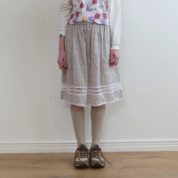 노컨텐츠 326. Garden Midi SK _ Ivory