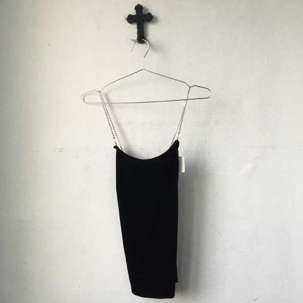 Beads point velvet sleeveless