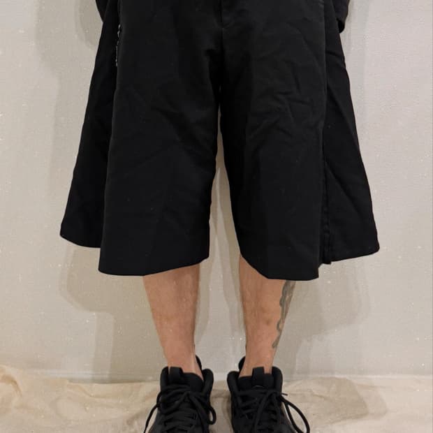 꼼데가르송 옴므 플러스 22ss 사이드 슬릿 버뮤다 팬츠