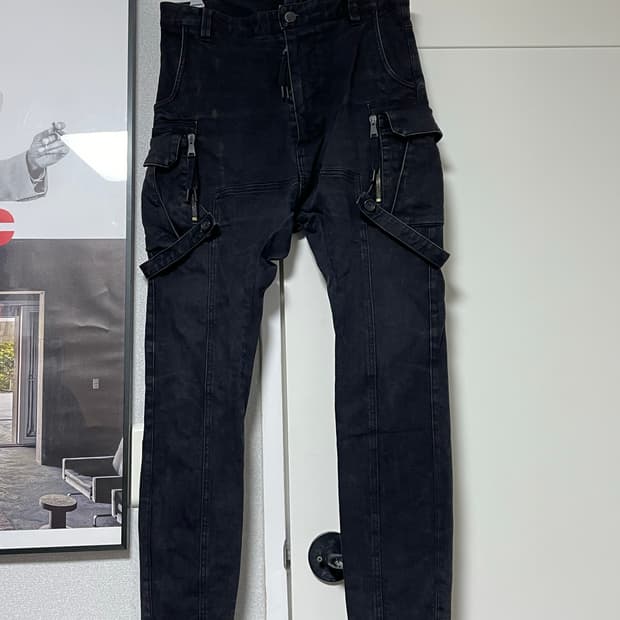 알렉산드르 플로코브 파라슈트 카고 팬츠