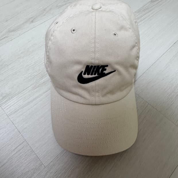 나이키 헤리티지 86 퓨추라 워시드 캡 라이트 본