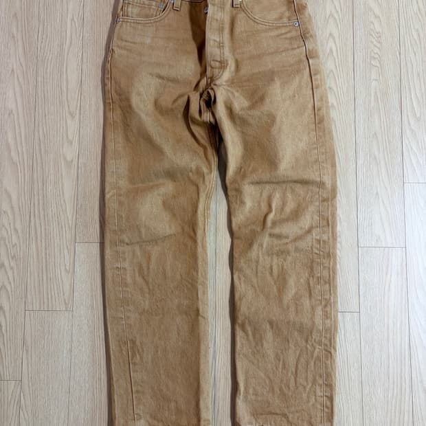 Levi’s 501 Beige denim