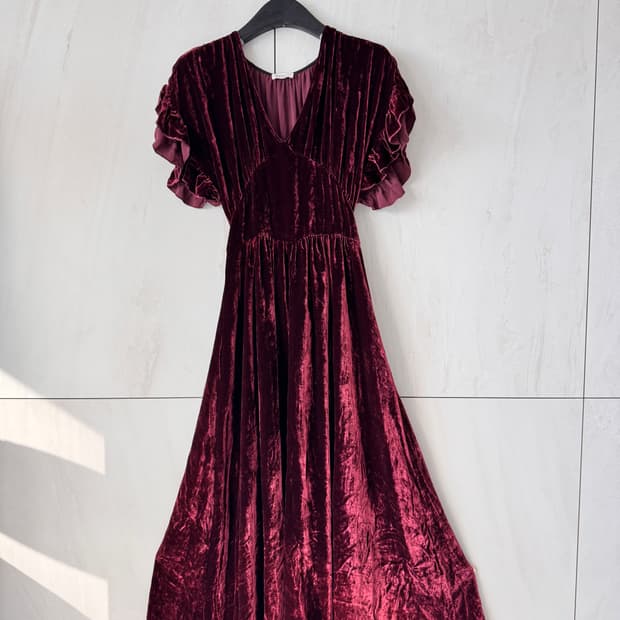 새상품 MASSCOB 벨벳 롱 원피스xs(44사이즈)made in SPA