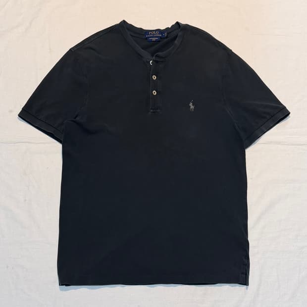 폴로 랄프로렌 가먼트 다이드 헨리넥 반팔 티셔츠 블랙