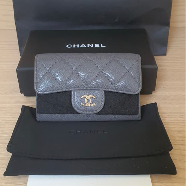 샤넬 캐비어 클똑 카드지갑/지갑 새상품급 정품(감정O)