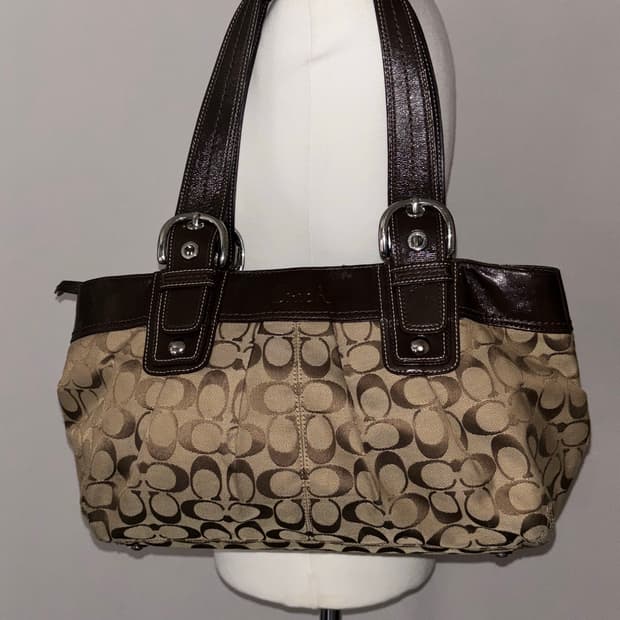 Coach vintage shoulder bag