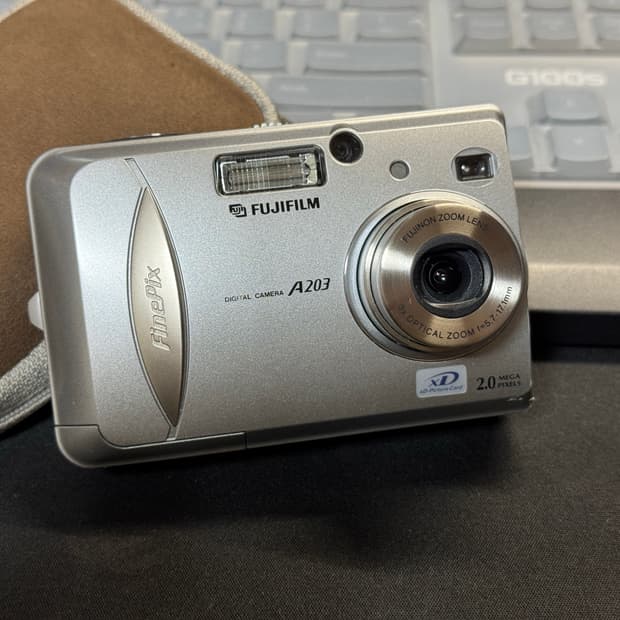 후지필름 FinePix A203 디카