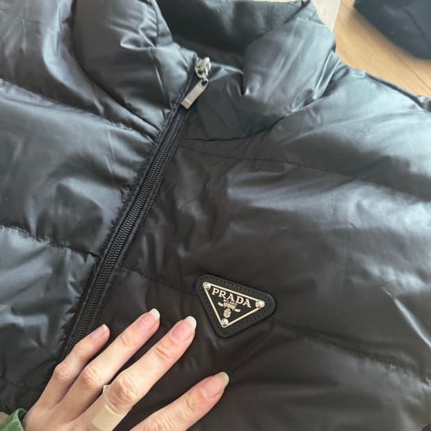 프라다 니트 패딩 M