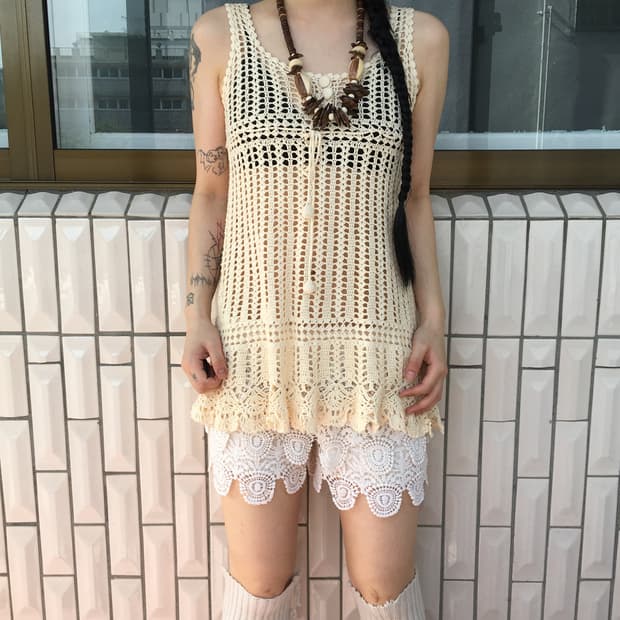 Pom pom crochet sleeveless