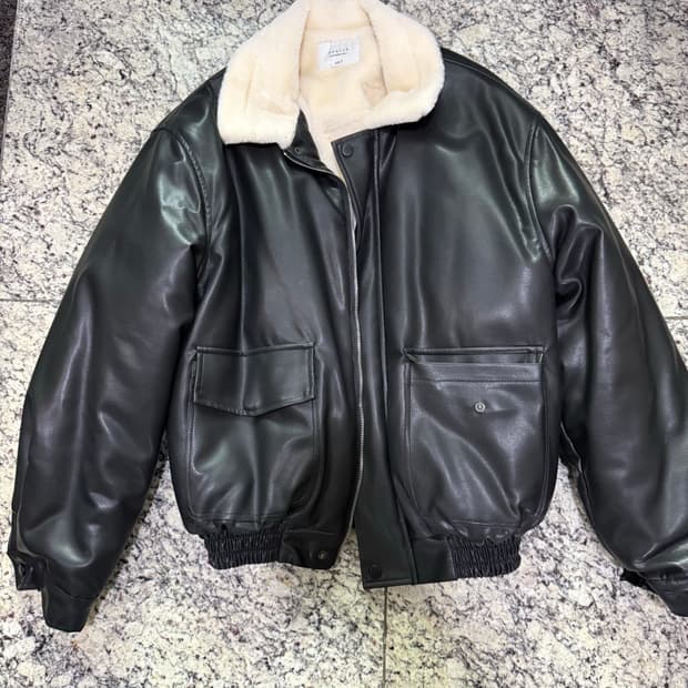 보세 크롭 무스탕(100~105)