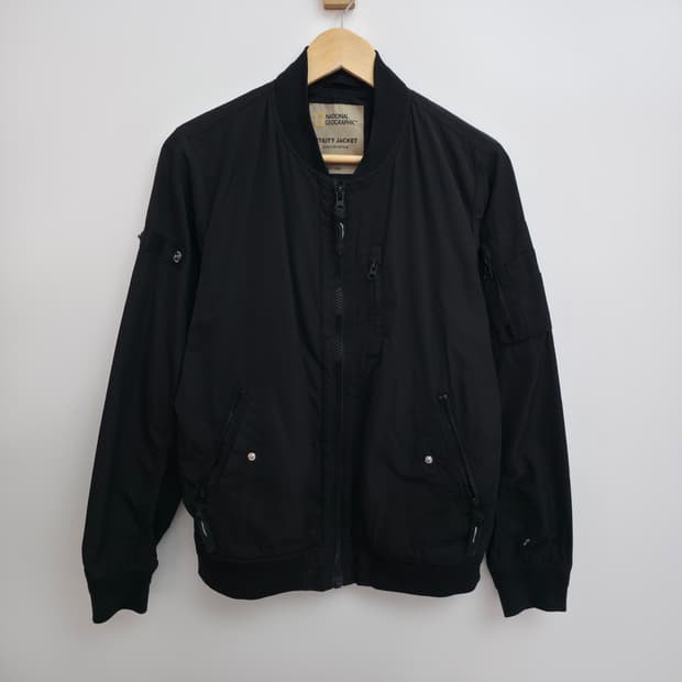 [L] 내셔널지오그래픽 블랙 바람막이