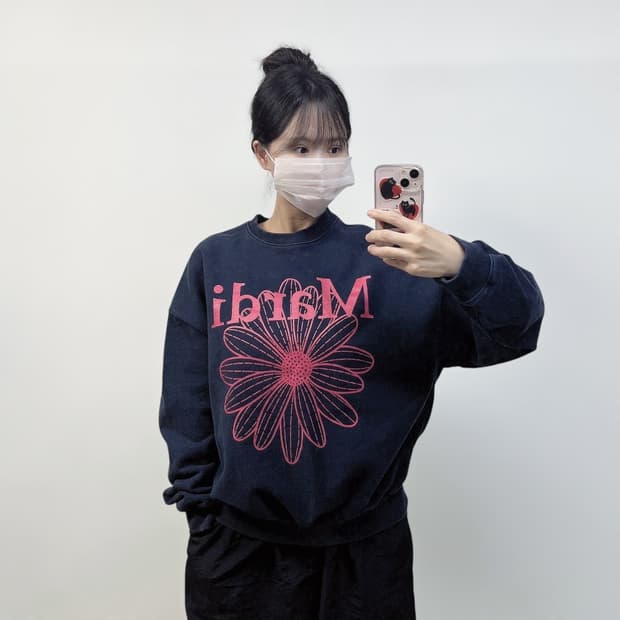 마르디메크르디 플라워 맨투맨 네이비🍓