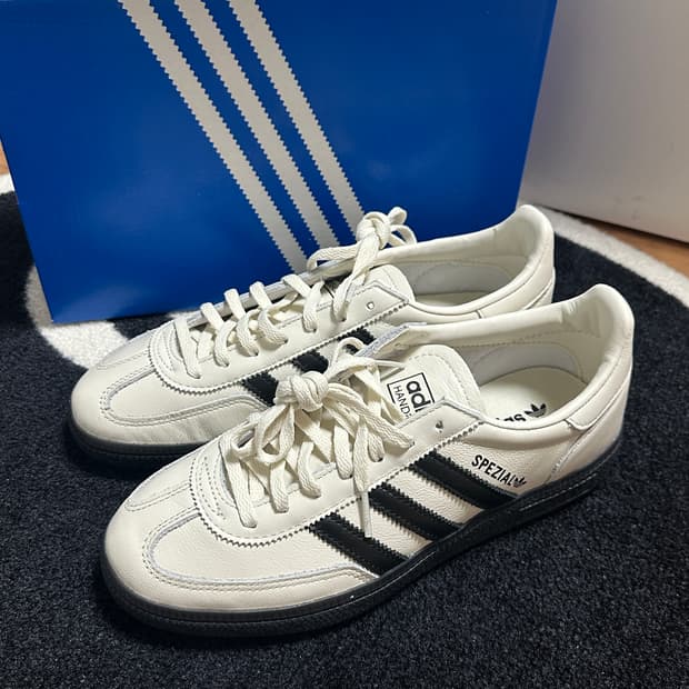 아디다스 스페지알 - 크림 / 화이트 