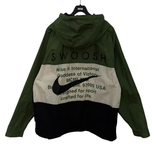 나이키 더블 스우시 바람막이