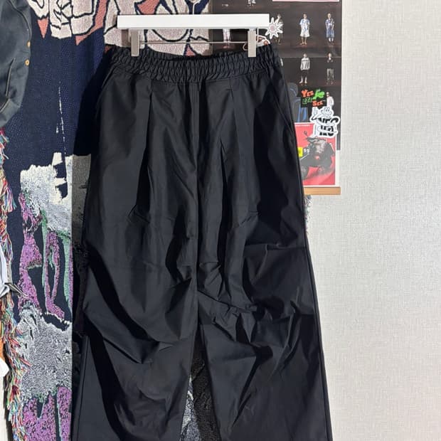 어레이드 파라부트나일론팬츠