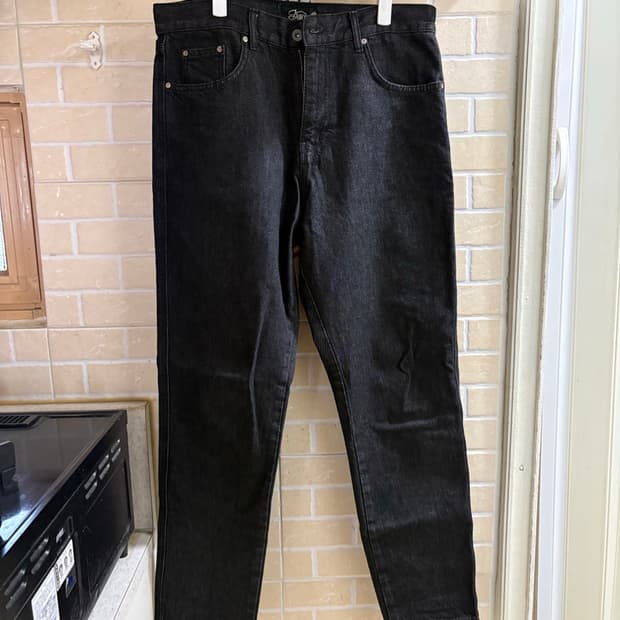 데우스엑스마키나 - 블랙 데님 루즈 테이퍼드 32사이즈