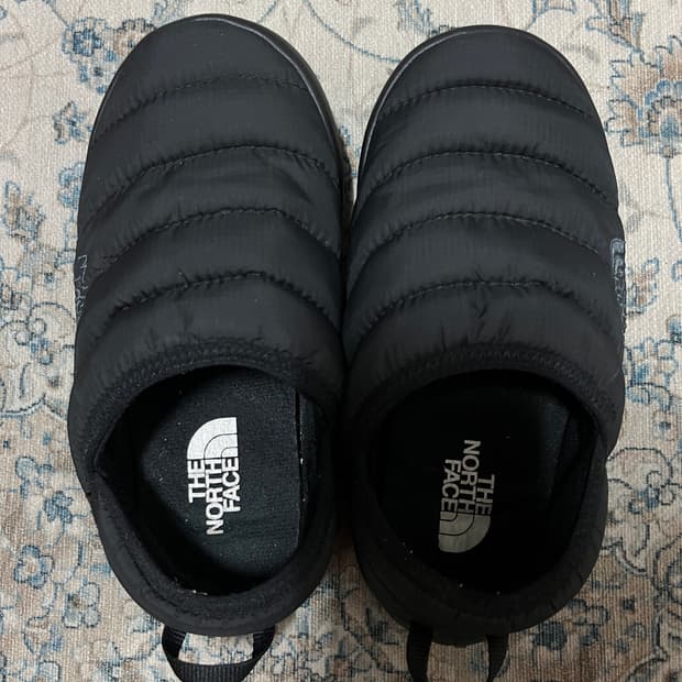 노스페이스 패딩 뮬