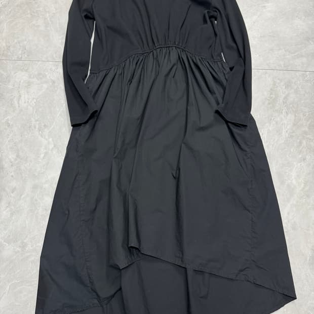 코스 비대칭 미니 드레스