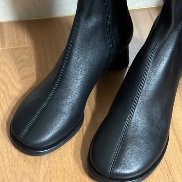 새상품) 슈콤마보니 양가죽 부츠 송혜교