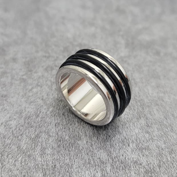unique ring 