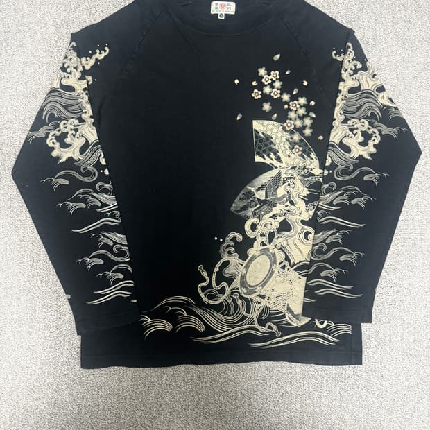 •Japanese 오리엔탈 コイ(잉어) 海(파도) 그래픽 자수 롱슬리브 