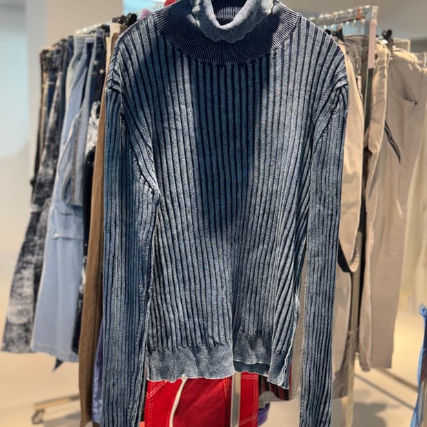 디젤 하이넥 니트