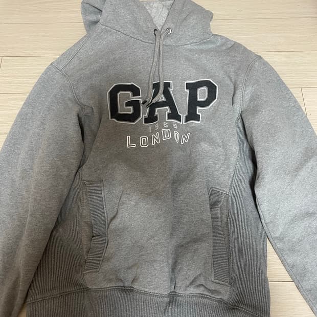 갭 후드티